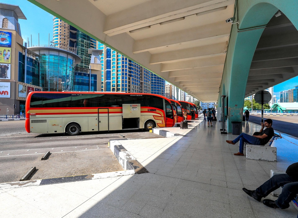 How to Travel from Dubai to Abu Dhabi via Public Bus?
