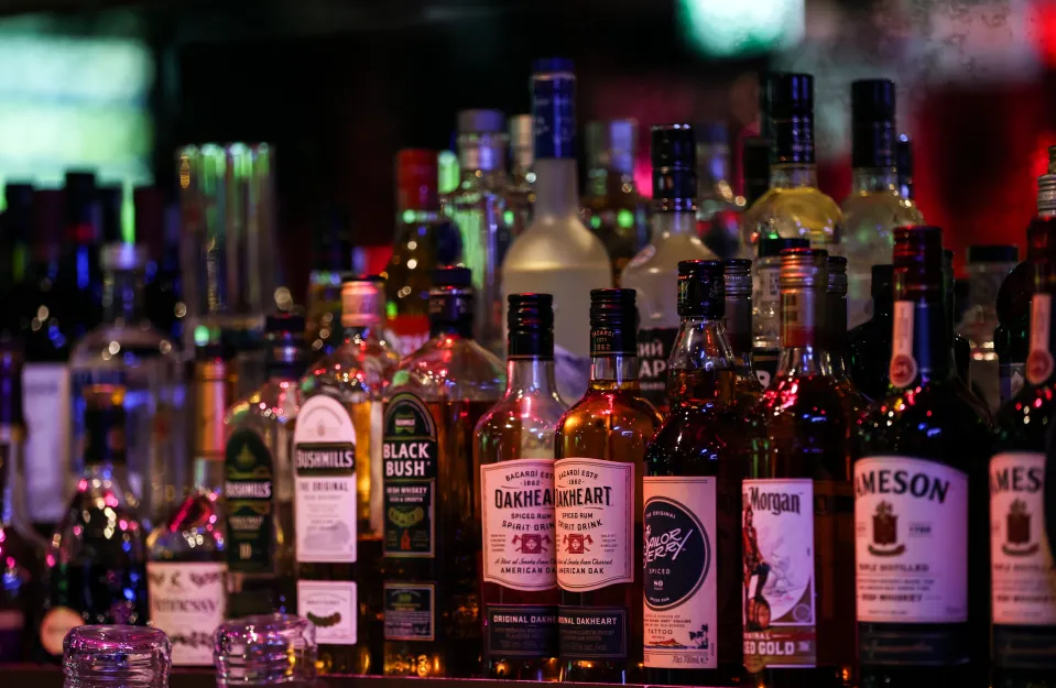 Alcohol Regulations in the UAE: Do You Need a License? A 2024 Emirate-by-Emirate Guide